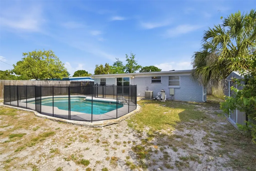 6810 Tuttle Street Tampa FL 33634