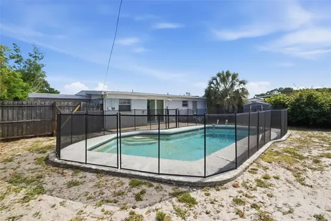 6810 Tuttle Street Tampa FL 33634