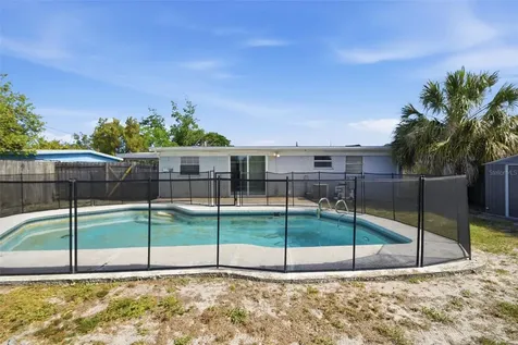6810 Tuttle Street Tampa FL 33634