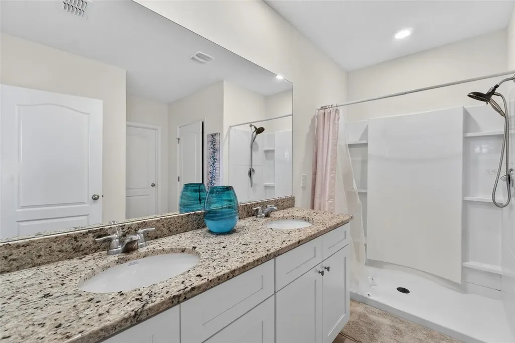 5740 Grey Granite Way Lakeland FL 33811