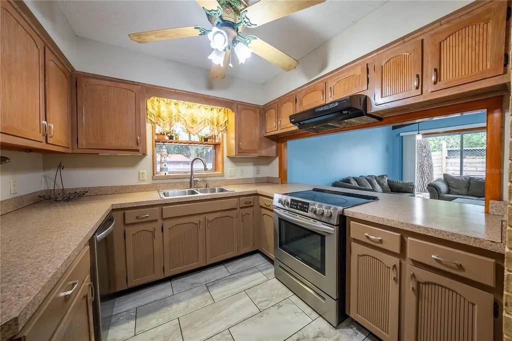 12 Spring Lake Way Ocala FL 34472