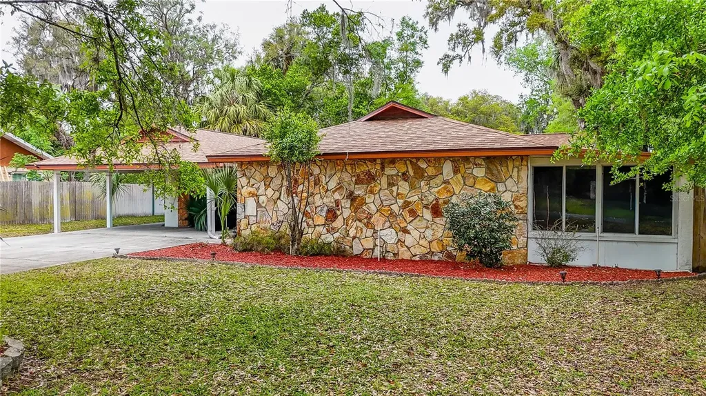 12 Spring Lake Way Ocala FL 34472