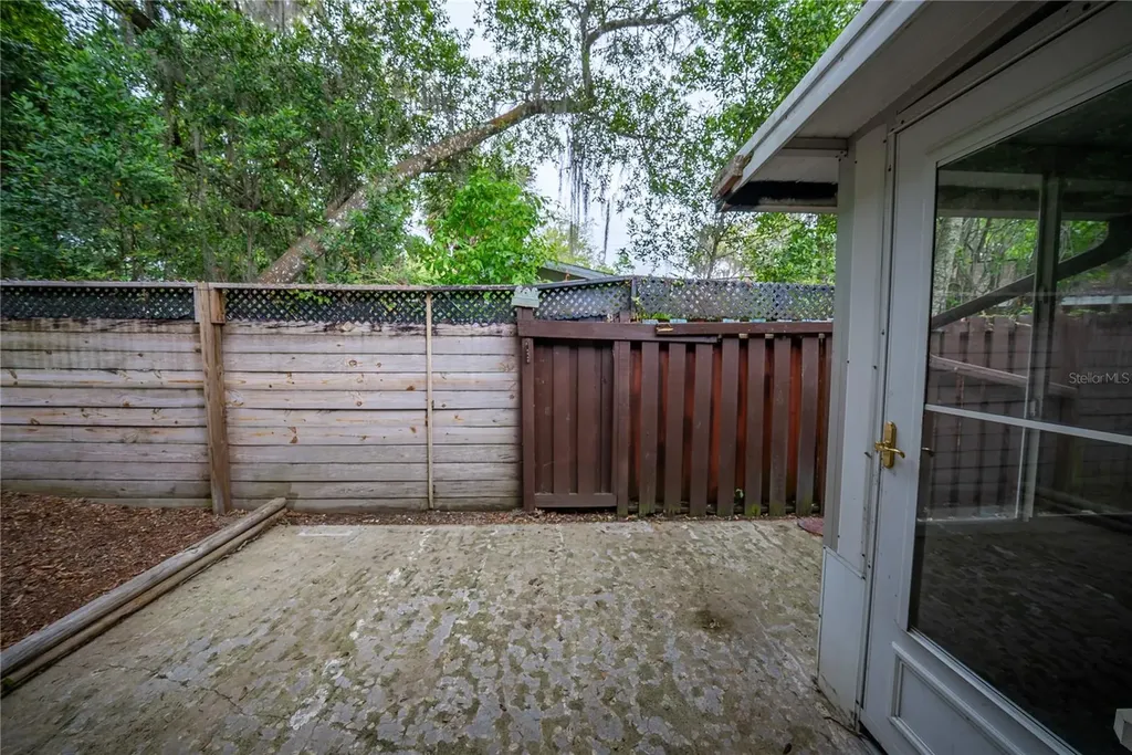 12 Spring Lake Way Ocala FL 34472