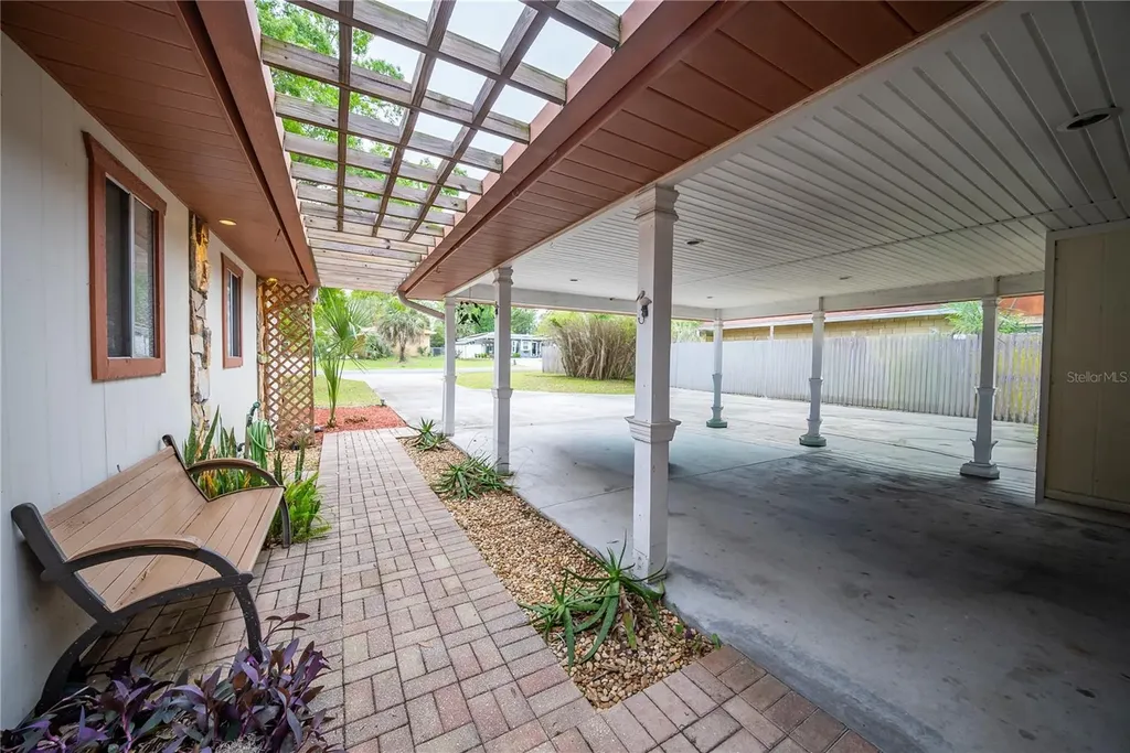 12 Spring Lake Way Ocala FL 34472
