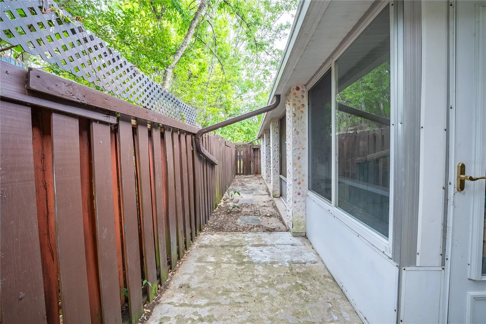 12 Spring Lake Way Ocala FL 34472