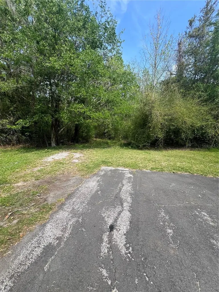 9155 Parrish Avenue Brooksville FL 34601