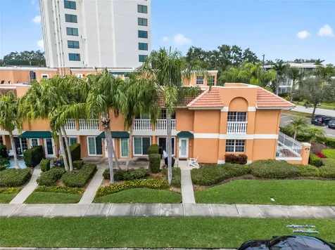 922 N Shore Drive NE St Petersburg FL 33701