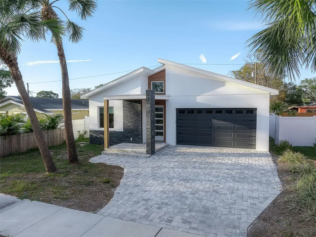 4907 15th Avenue N St Petersburg FL 33710