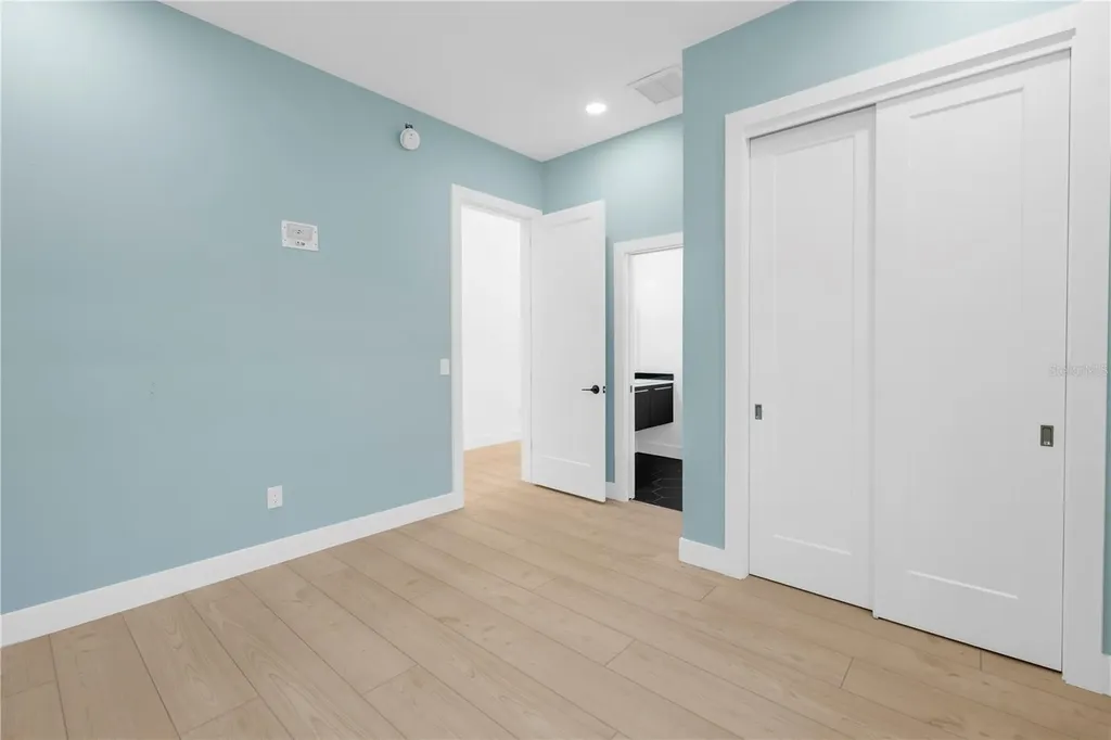 4907 15th Avenue N St Petersburg FL 33710