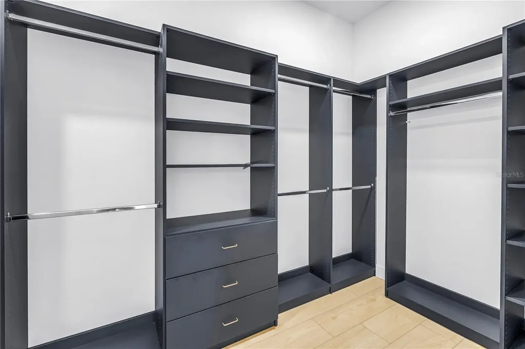 4907 15th Avenue N St Petersburg FL 33710