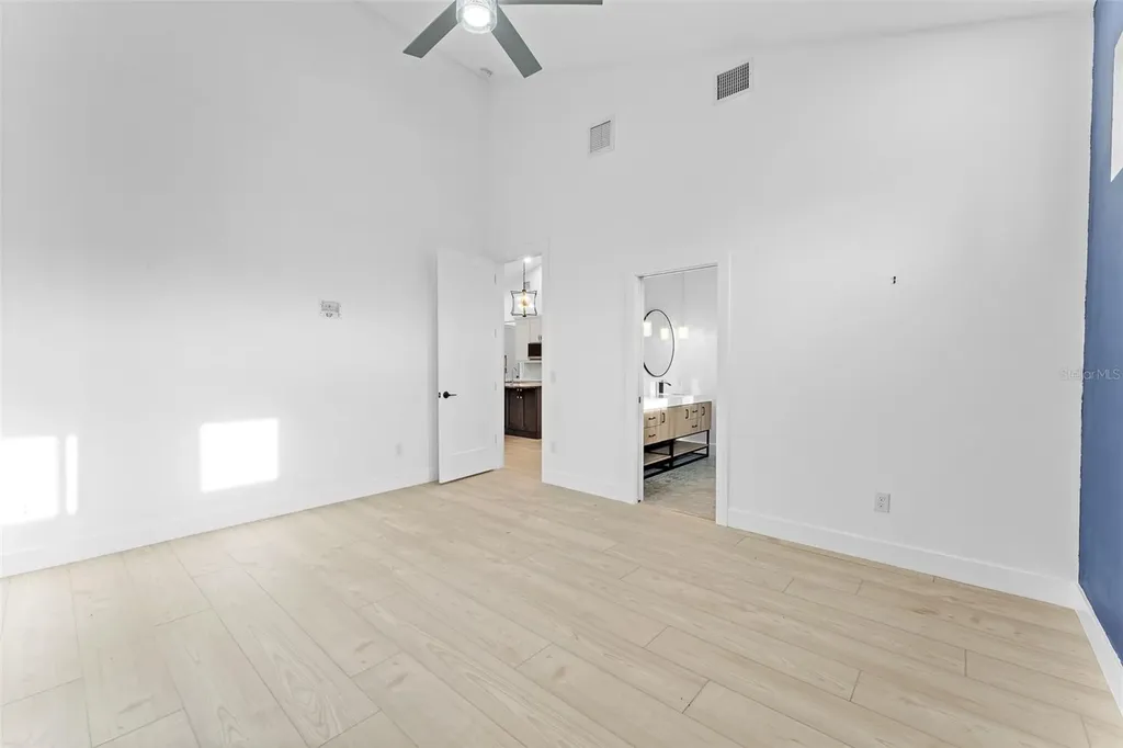 4907 15th Avenue N St Petersburg FL 33710