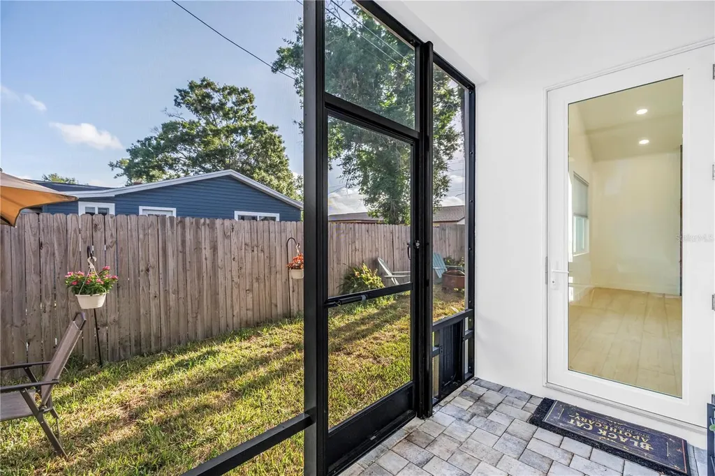 4907 15th Avenue N St Petersburg FL 33710