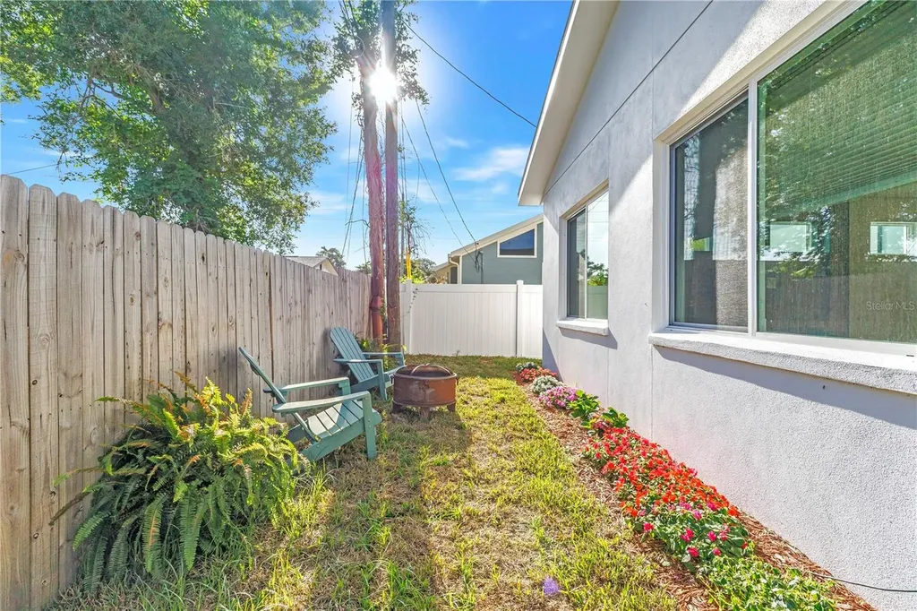 4907 15th Avenue N St Petersburg FL 33710