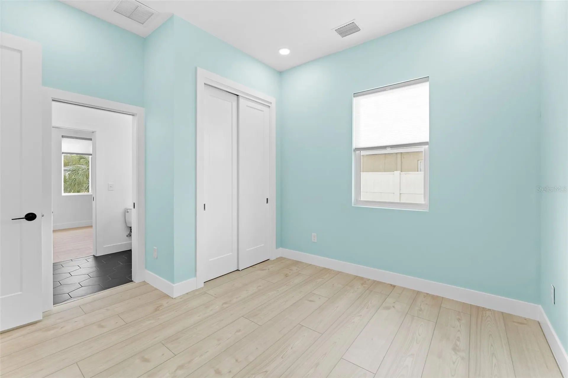 4907 15th Avenue N St Petersburg FL 33710