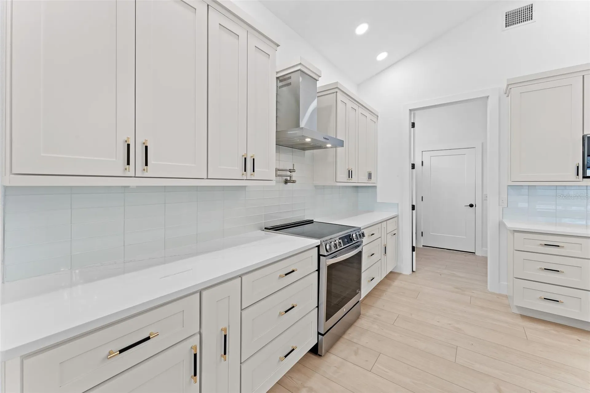 4907 15th Avenue N St Petersburg FL 33710
