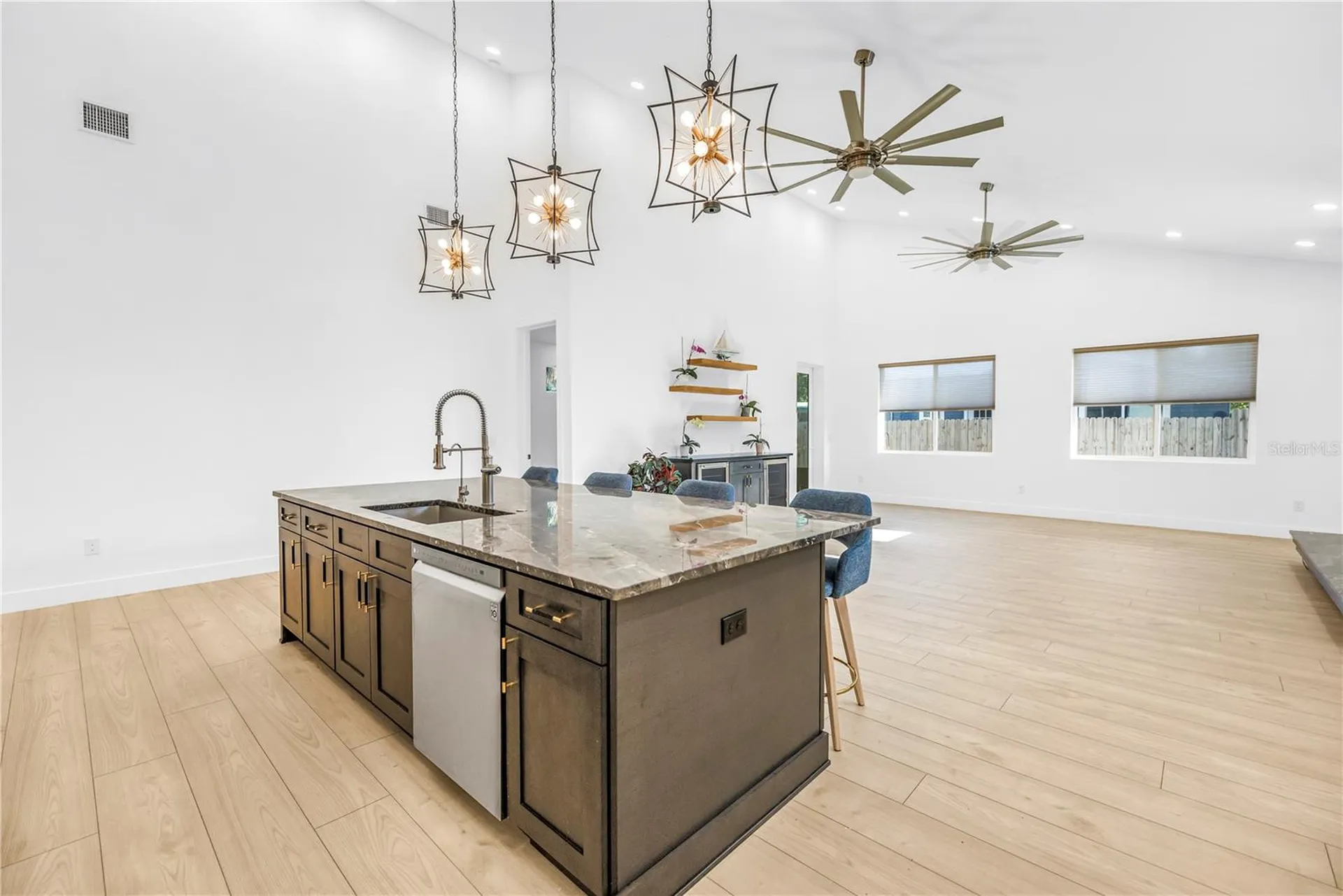 4907 15th Avenue N St Petersburg FL 33710