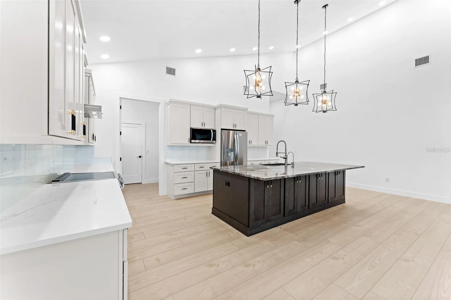 4907 15th Avenue N St Petersburg FL 33710
