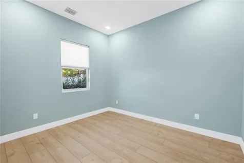 4907 15th Avenue N St Petersburg FL 33710