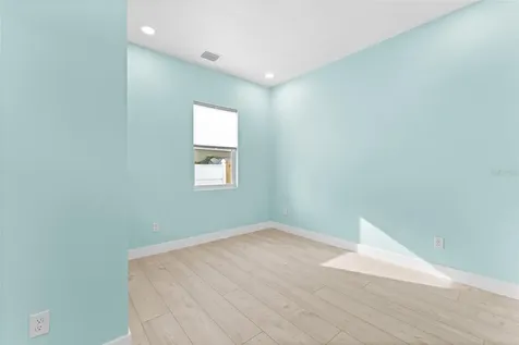 4907 15th Avenue N St Petersburg FL 33710