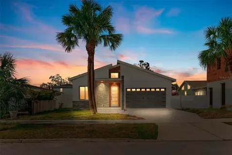 4907 15th Avenue N St Petersburg FL 33710