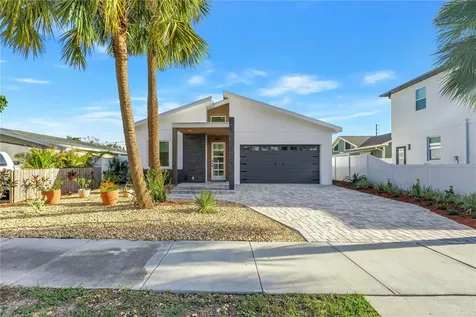 4907 15th Avenue N St Petersburg FL 33710