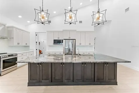 4907 15th Avenue N St Petersburg FL 33710