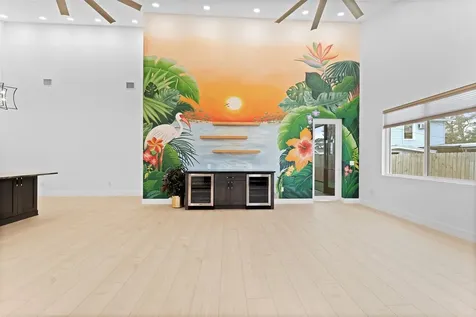 4907 15th Avenue N St Petersburg FL 33710