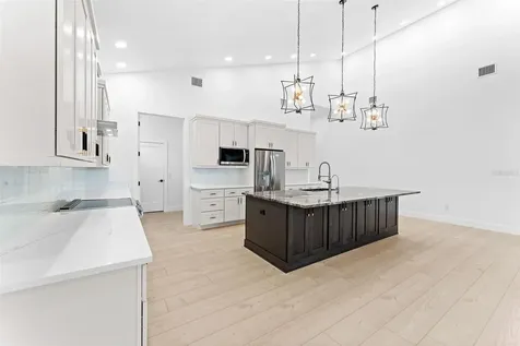 4907 15th Avenue N St Petersburg FL 33710