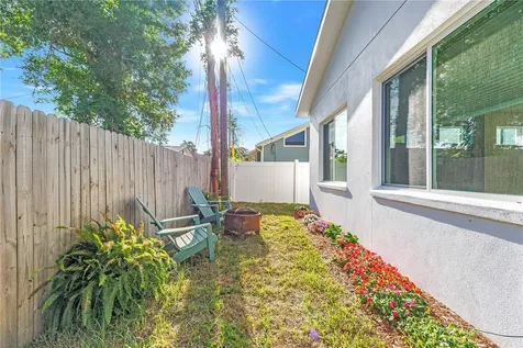 4907 15th Avenue N St Petersburg FL 33710