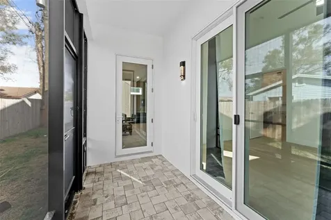 4907 15th Avenue N St Petersburg FL 33710