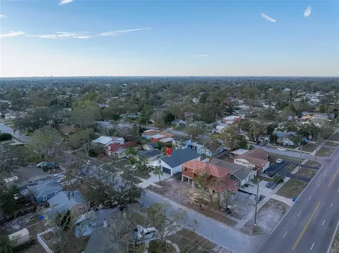 4907 15th Avenue N St Petersburg FL 33710
