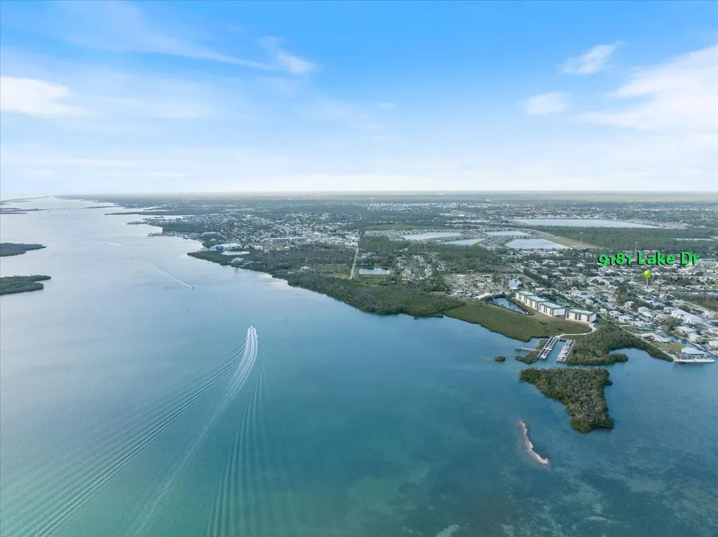 9181 Lake Drive Englewood FL 34224