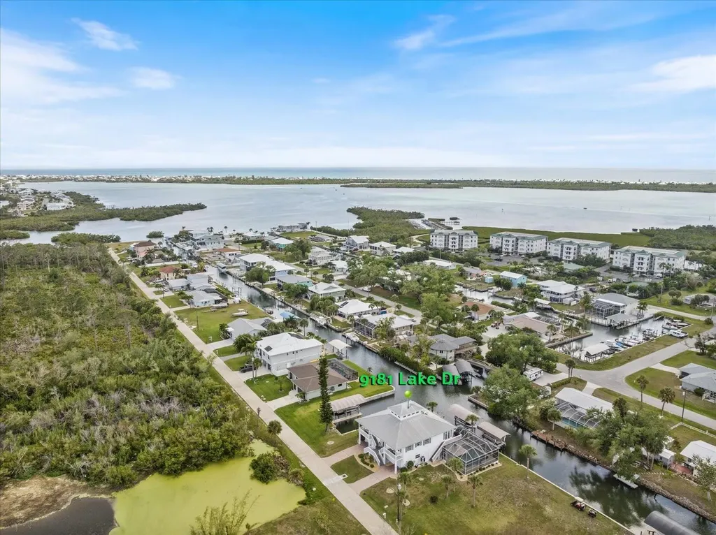 9181 Lake Drive Englewood FL 34224