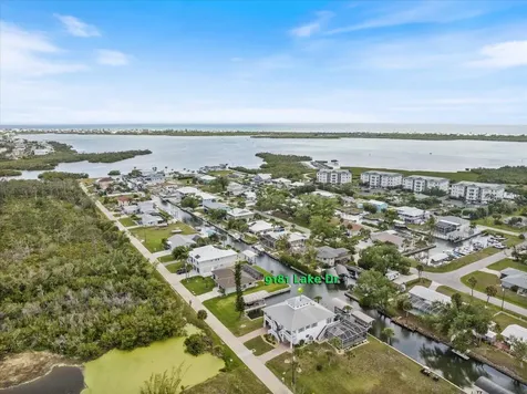 9181 Lake Drive Englewood FL 34224