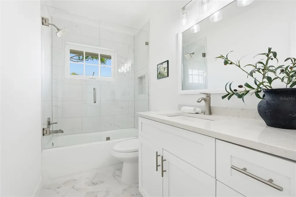 2949 Bougainvillea Street Sarasota FL 34239