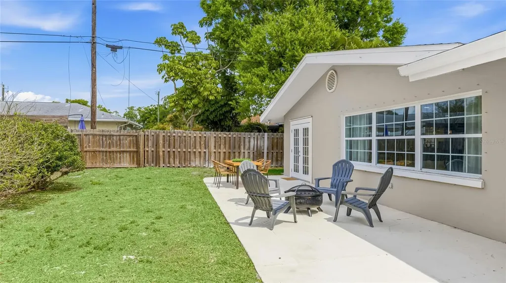 2949 Bougainvillea Street Sarasota FL 34239