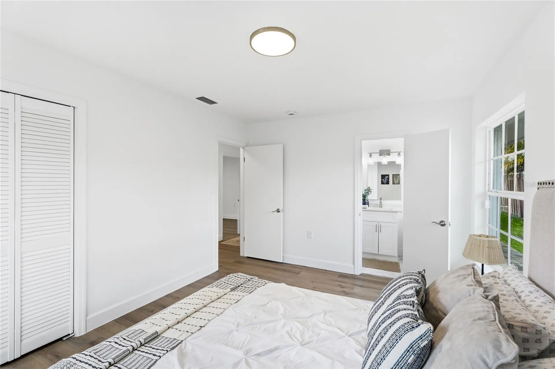 2949 Bougainvillea Street Sarasota FL 34239