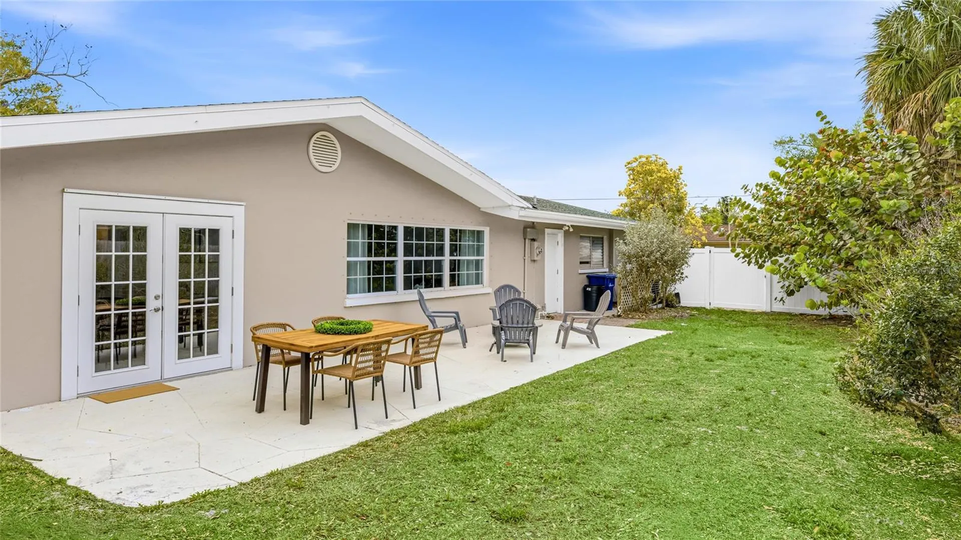 2949 Bougainvillea Street Sarasota FL 34239