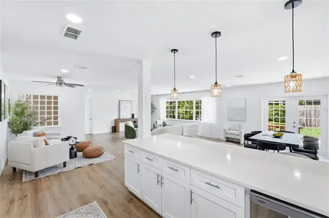 2949 Bougainvillea Street Sarasota FL 34239