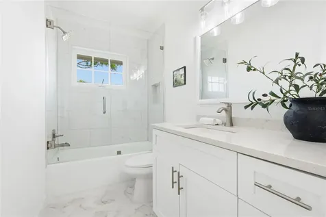 2949 Bougainvillea Street Sarasota FL 34239