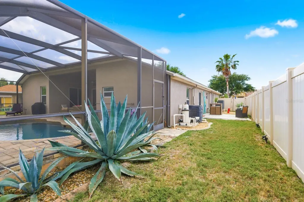 2423 Triggerfish Court Holiday FL 34691