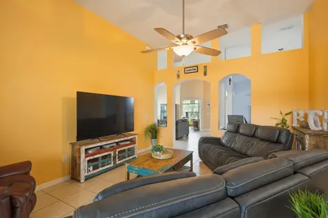2423 Triggerfish Court Holiday FL 34691