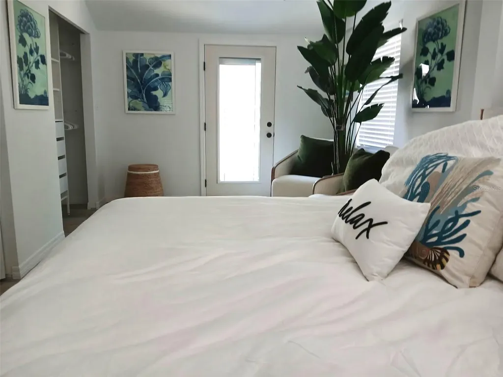 6980 Poinsetta Longboat Key FL 34228