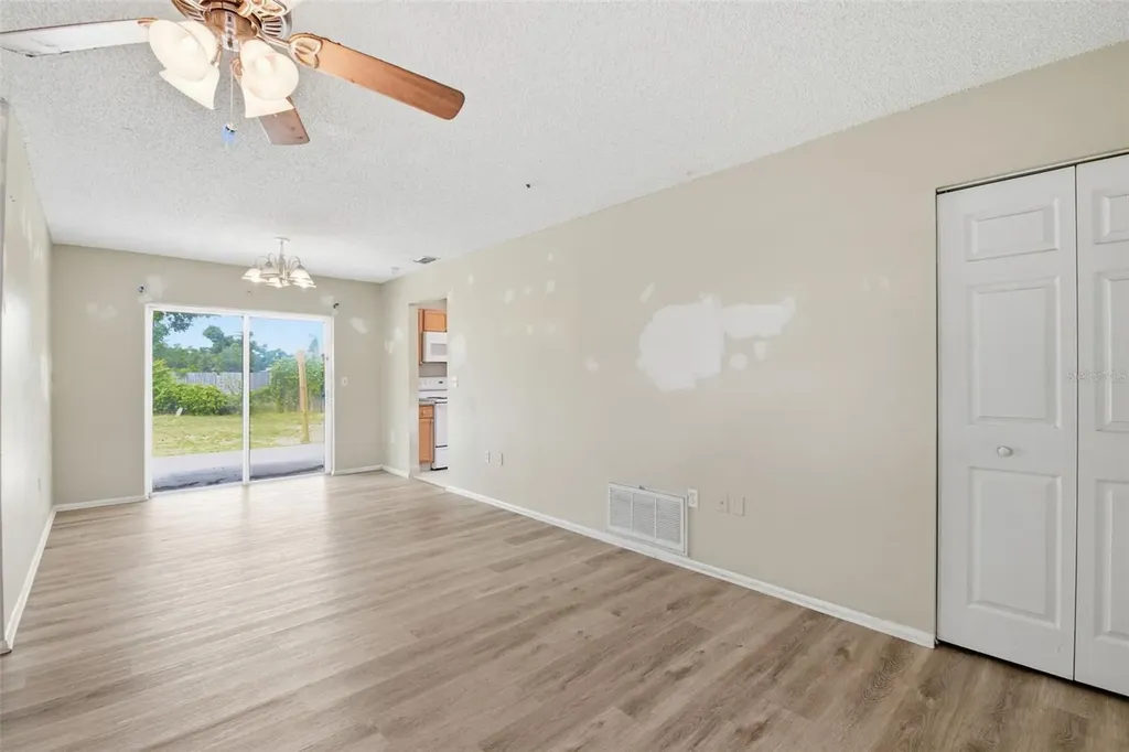 2706 40th Street W Bradenton FL 34205