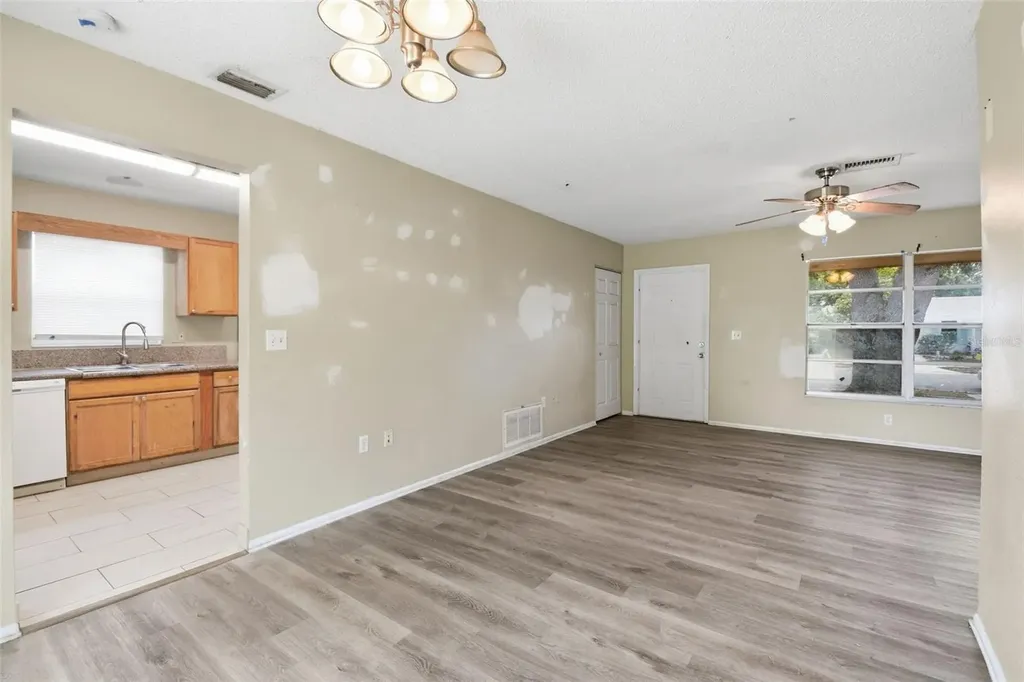 2706 40th Street W Bradenton FL 34205