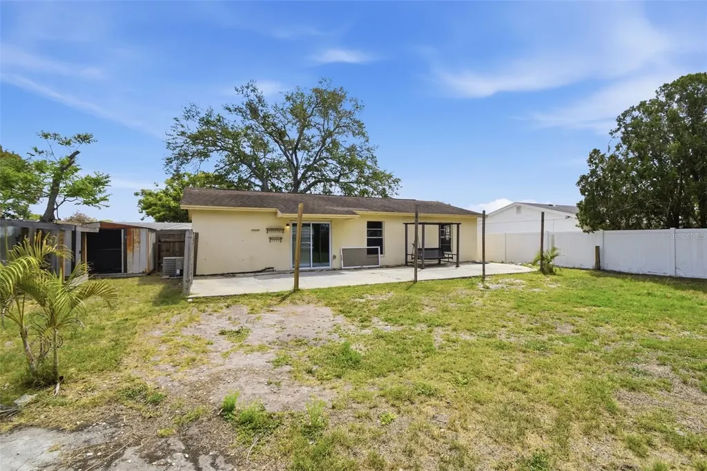 2706 40th Street W Bradenton FL 34205