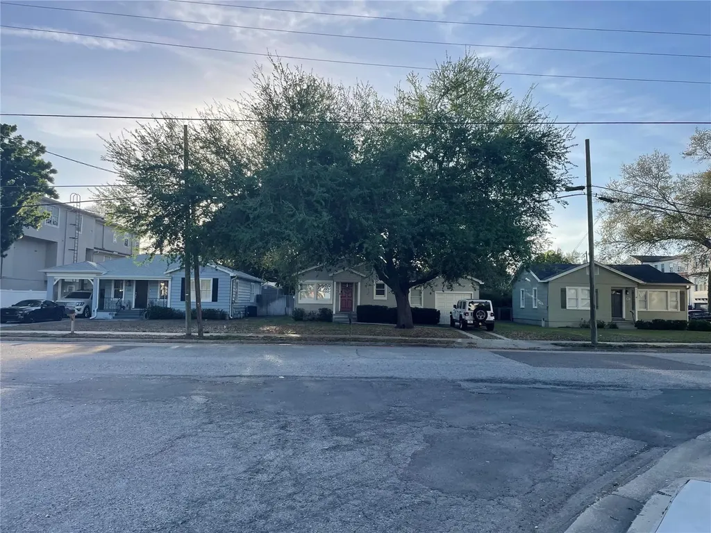 301 S Audubon. Avenue Tampa FL 33609