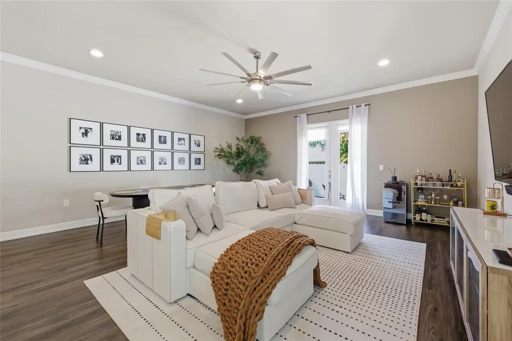 2407 W North B Street Tampa FL 33609