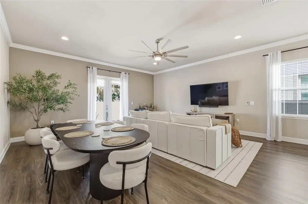 2407 W North B Street Tampa FL 33609