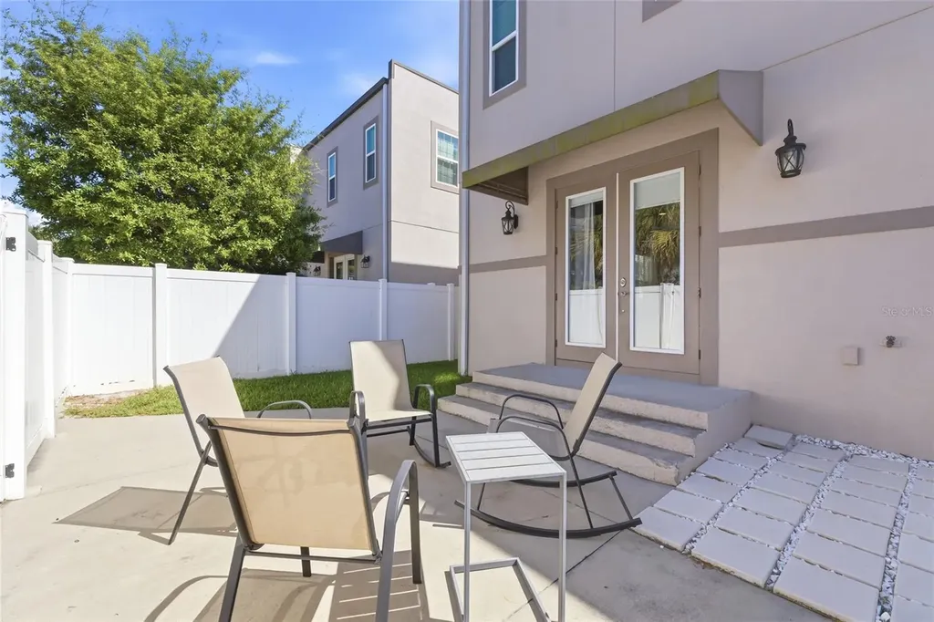 2407 W North B Street Tampa FL 33609